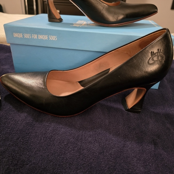 Fluevog Desmond Heels Size 8m5 Pumps Black - Picture 8 of 16